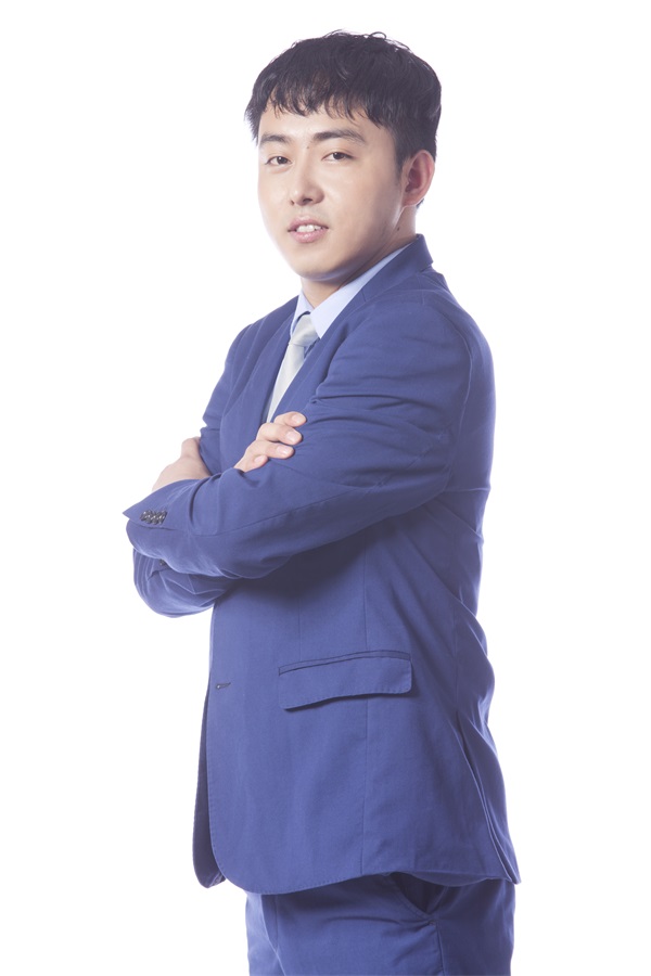 1676603700845528.jpg 闫新宇.jpg