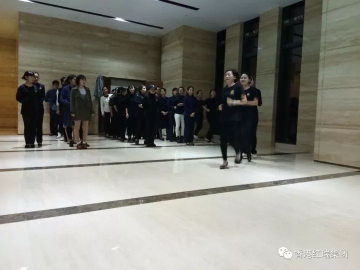 仪仗队强化训练，备战FB体育官网宣导大会！